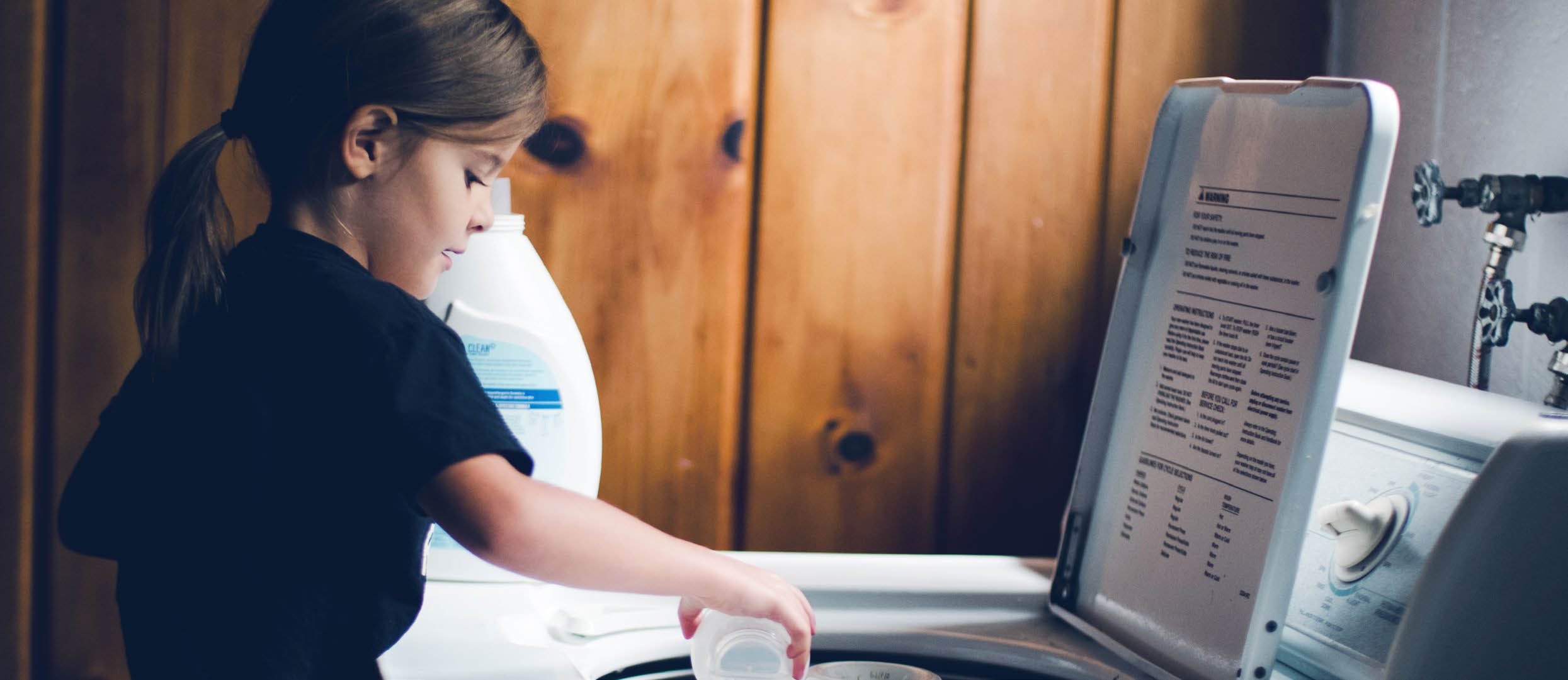 girl with washing machine